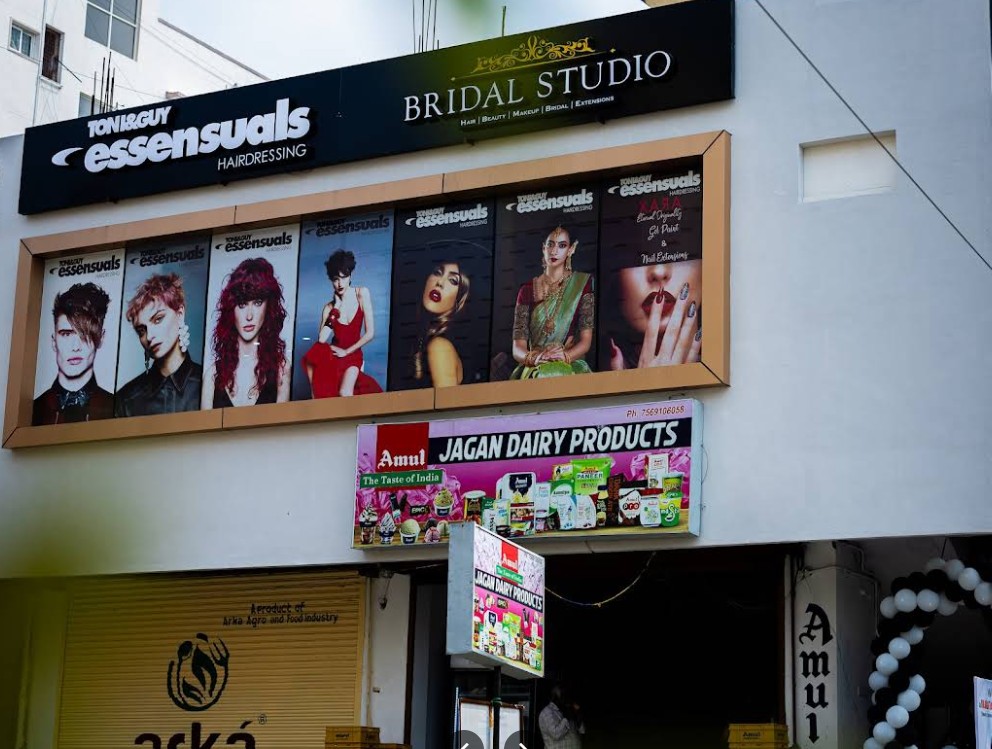 Toni & Guy Essensuals Hair Dressing